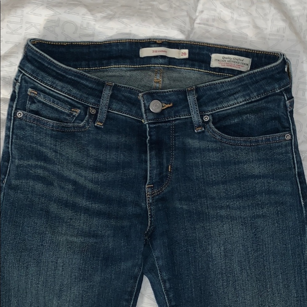Women's Levi skinny jeans